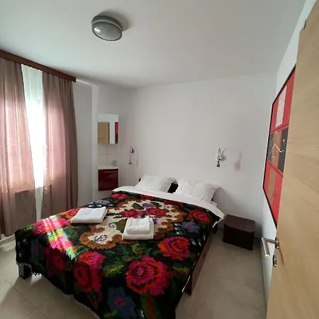 Les Du Valjoly * Touvent