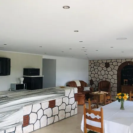 Les Du Valjoly Touvent